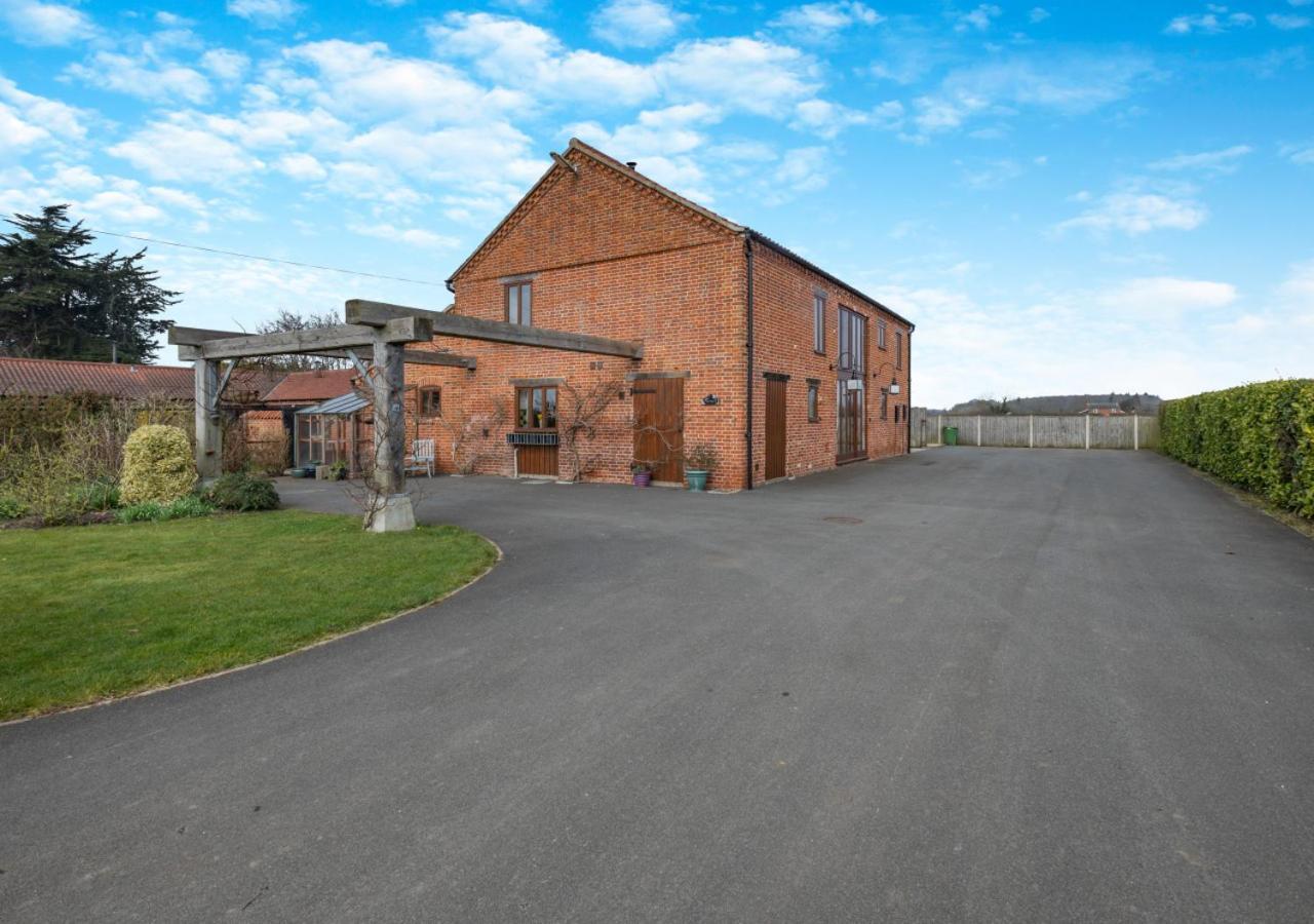 Elms Barn Villa Wangford Bagian luar foto