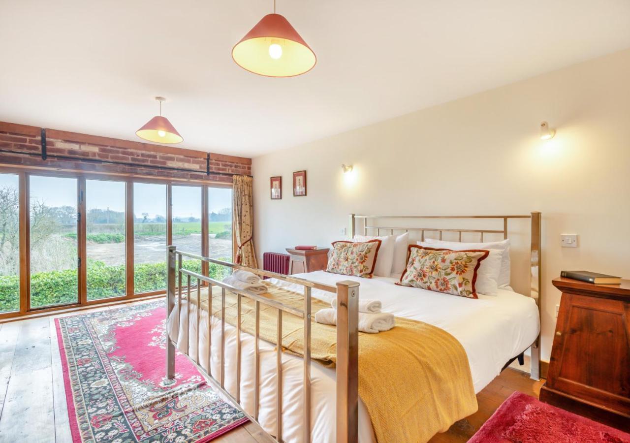 Elms Barn Villa Wangford Bagian luar foto