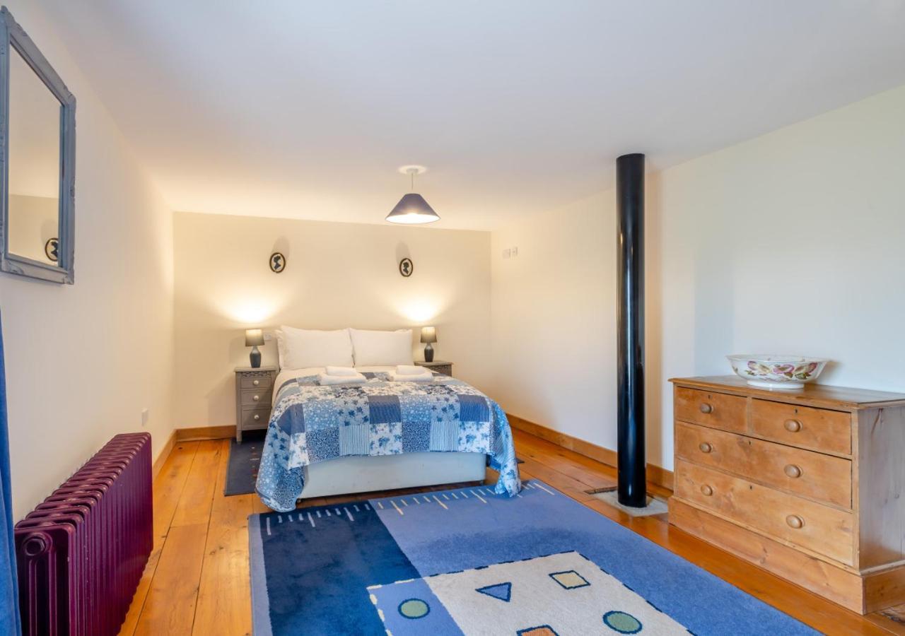 Elms Barn Villa Wangford Bagian luar foto