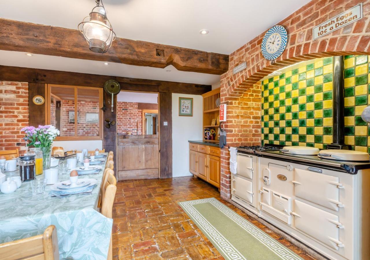 Elms Barn Villa Wangford Bagian luar foto