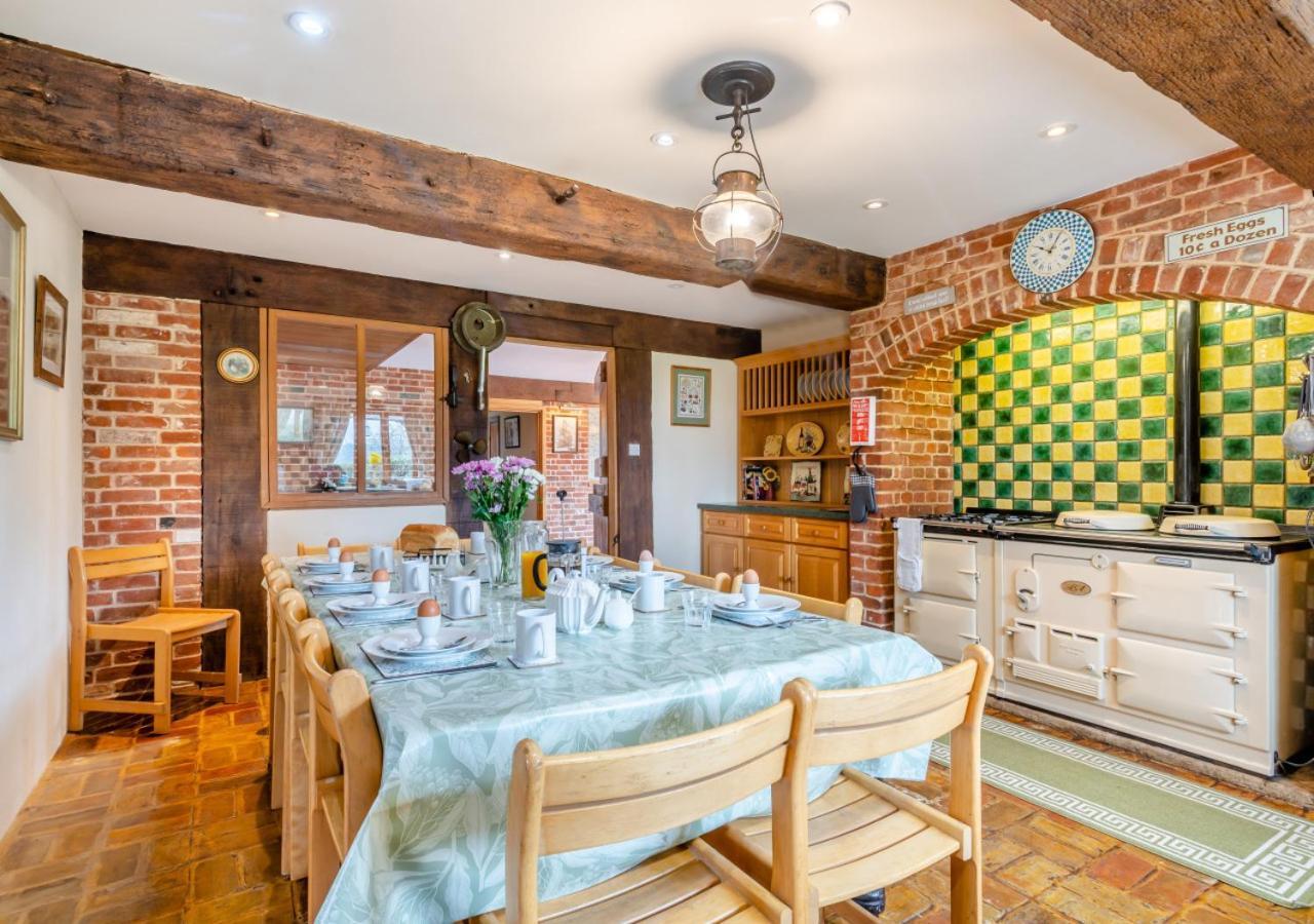 Elms Barn Villa Wangford Bagian luar foto